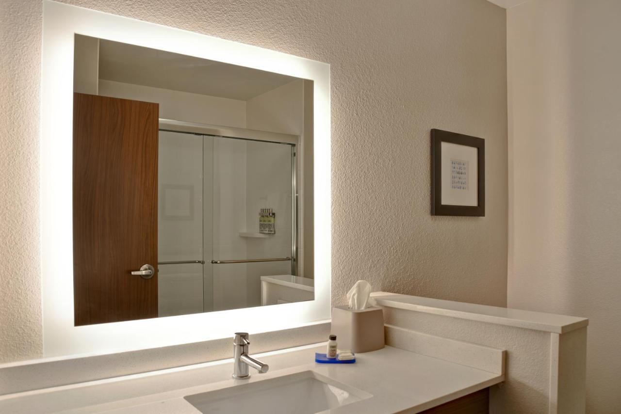 Holiday Inn Express & Suites - Ottawa By Ihg Esterno foto
